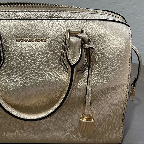 Michael Kors Long Zip-Around Wallet 
Light Gold - Picture 8 of 8